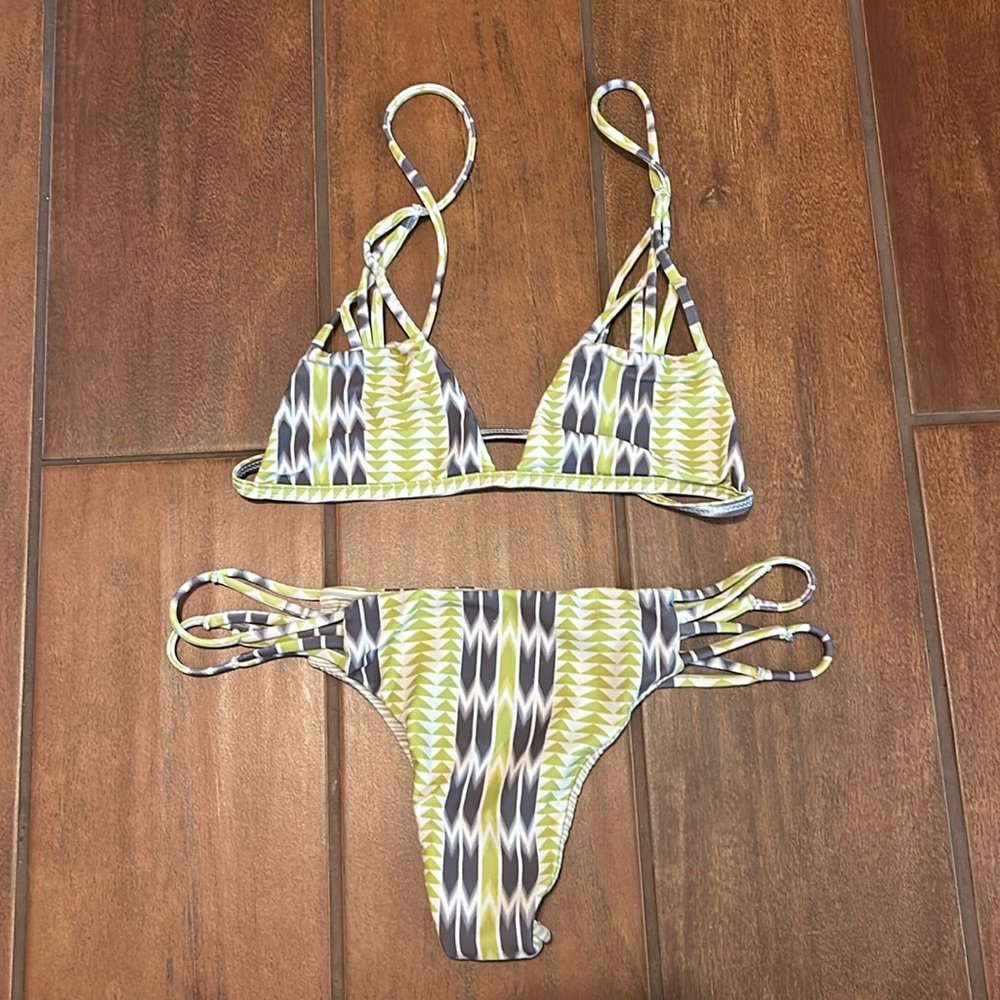 Acacia Set
